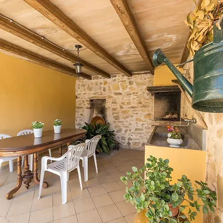 Liatris Villa